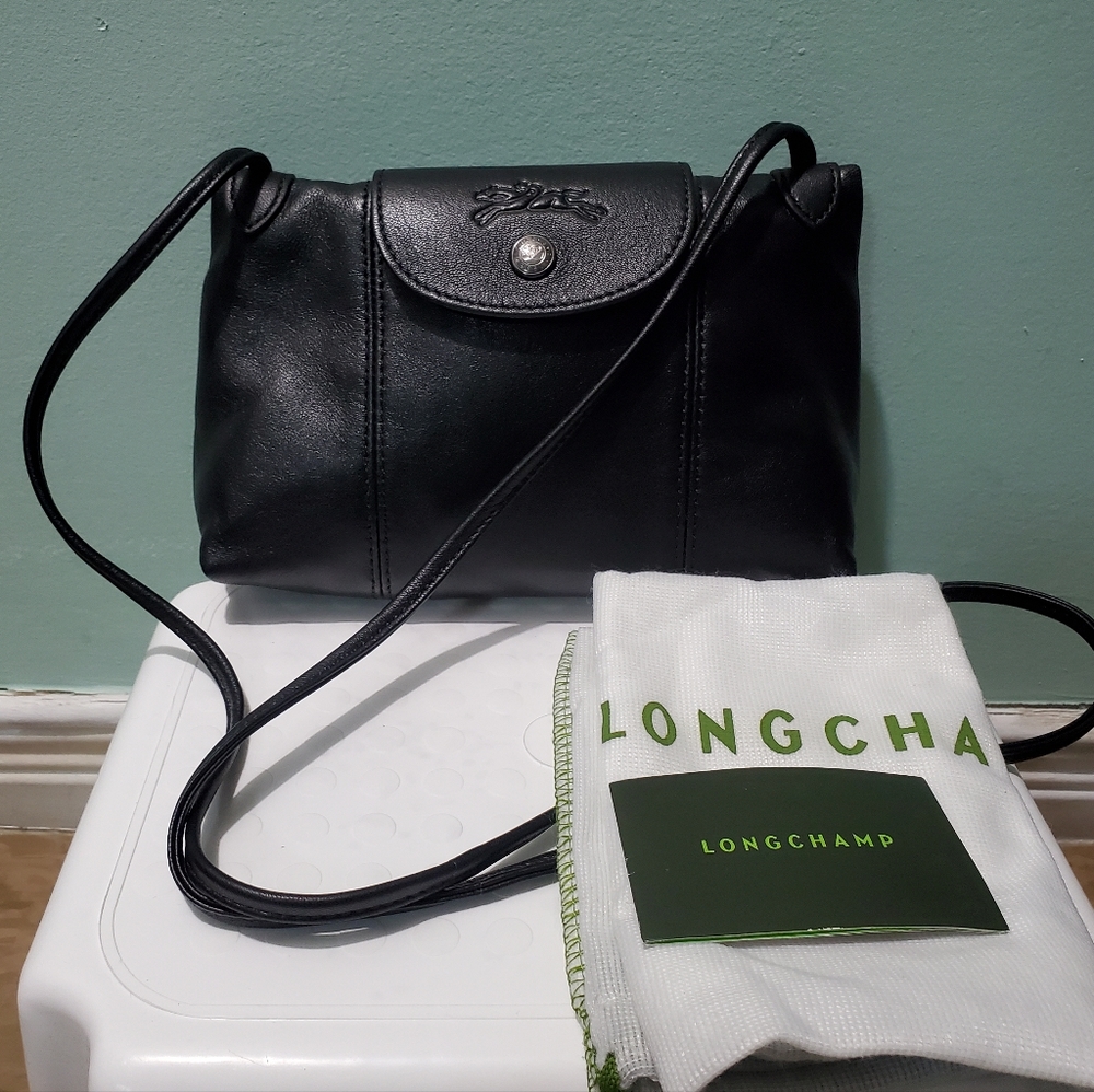 NEW LONGCHAMP Le Pliage Cuir Black Adjustable Strap Gunmetal Crossbody Bag - Picture 3 of 10